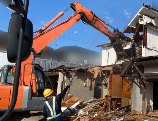 解体作業中写真：春日井市　K様邸　解体工事（軽量鉄骨造）｜愛知県春日井市